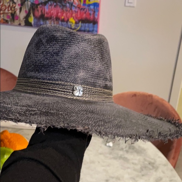 Beach hat - Picture 4 of 6